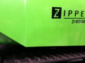 Zipper MD500HS Produktbezeichnung an der Mulde